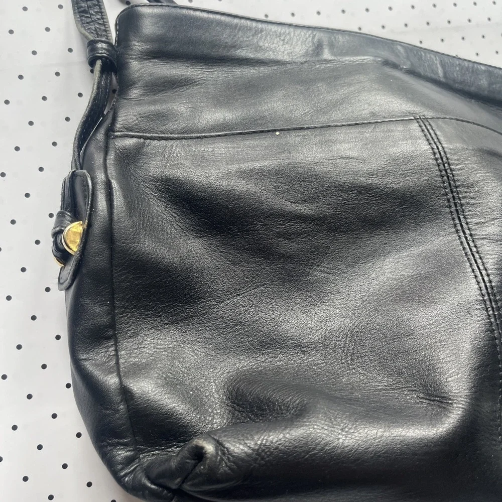 90s Minimalist Black Leather Shoulder Bag Quiet Luxury Slouchy Hobo